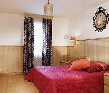 Hotel De La Felicite 3*
