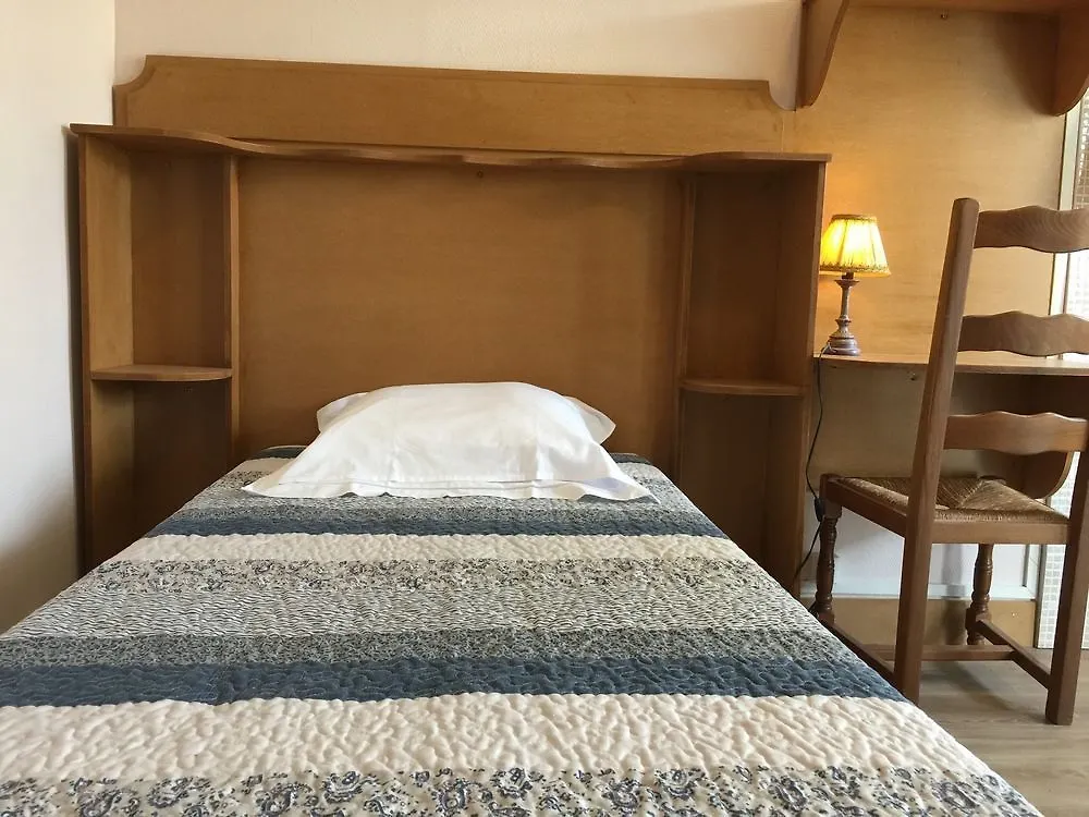赞美酒店