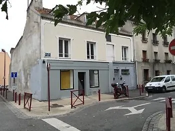 De La Felicite Hotel