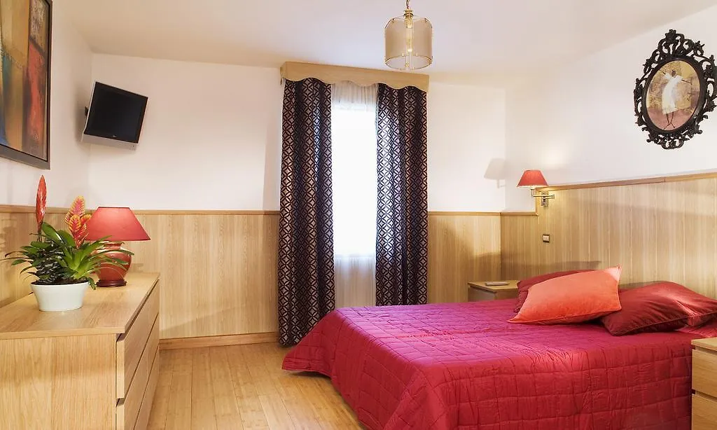 Otel De La Felicite Paris