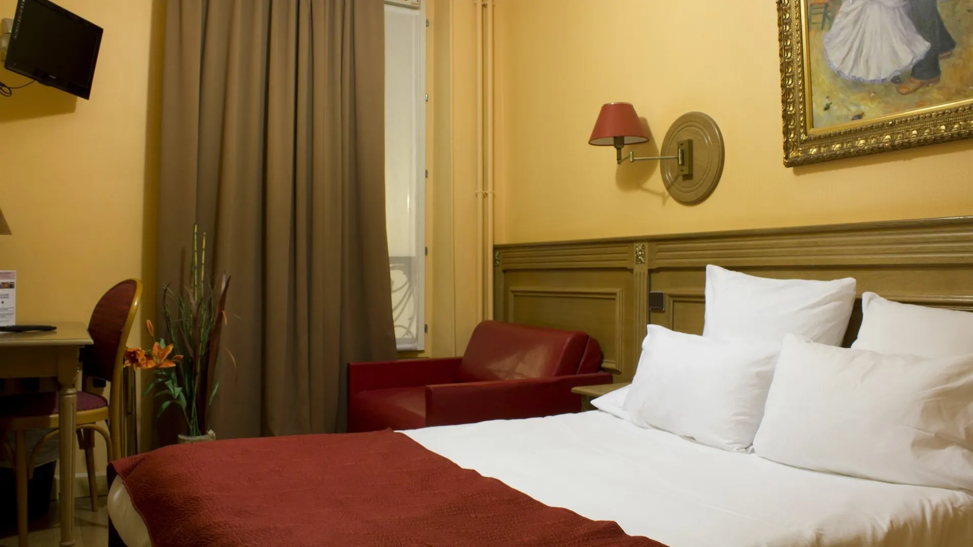 Otel De La Felicite 3*